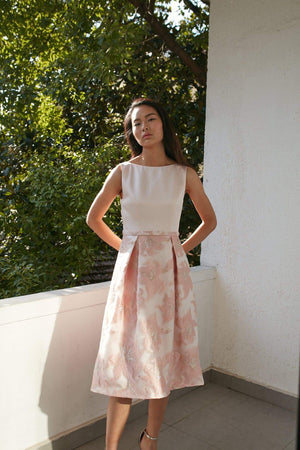 Peony Rice Style: Metallic Floral Jacquard Pleated Dress with Boat neckline